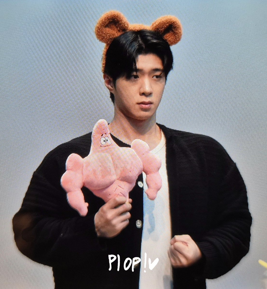 250330 팬싸 preview
근육뚱이 굉장히 마음에 들어하던ㅋㅋㅋ

#온앤오프 #ONF #와이엇 #WYATT #심재영 #JustFeelWYATT  <a href="/WM_ONOFF/">온앤오프 (ONF)</a>