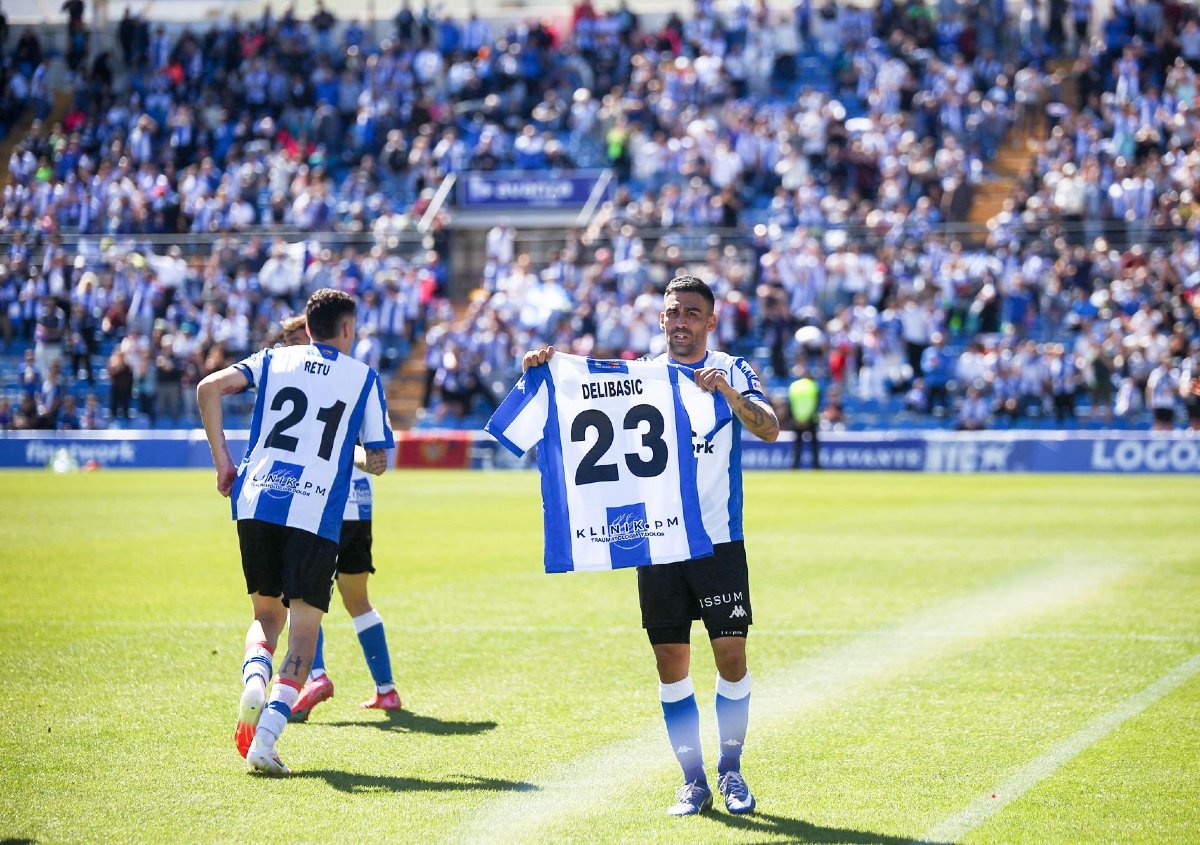cfhercules's tweet photo. 💙🤍2️⃣3️⃣ https://t.co/JN90TBYcWm