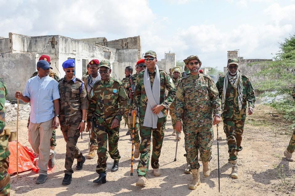 Ciidanka Qaranka waxaa ka go’an in ay dalka ka ciribtiraan argagixisada, si dadkeennu ugu noolaadaan sharaf iyo ciso, ugana xoroobaan dhibaatada iyo culeyska khawaarijtu ay ku hayso.