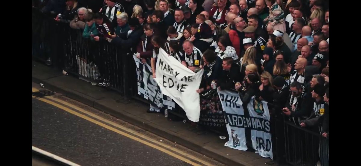 janet7622's tweet photo. @phillipmcguir17 @BradMcG97517116 your flag ⚽️ https://t.co/zXMwhplfOU