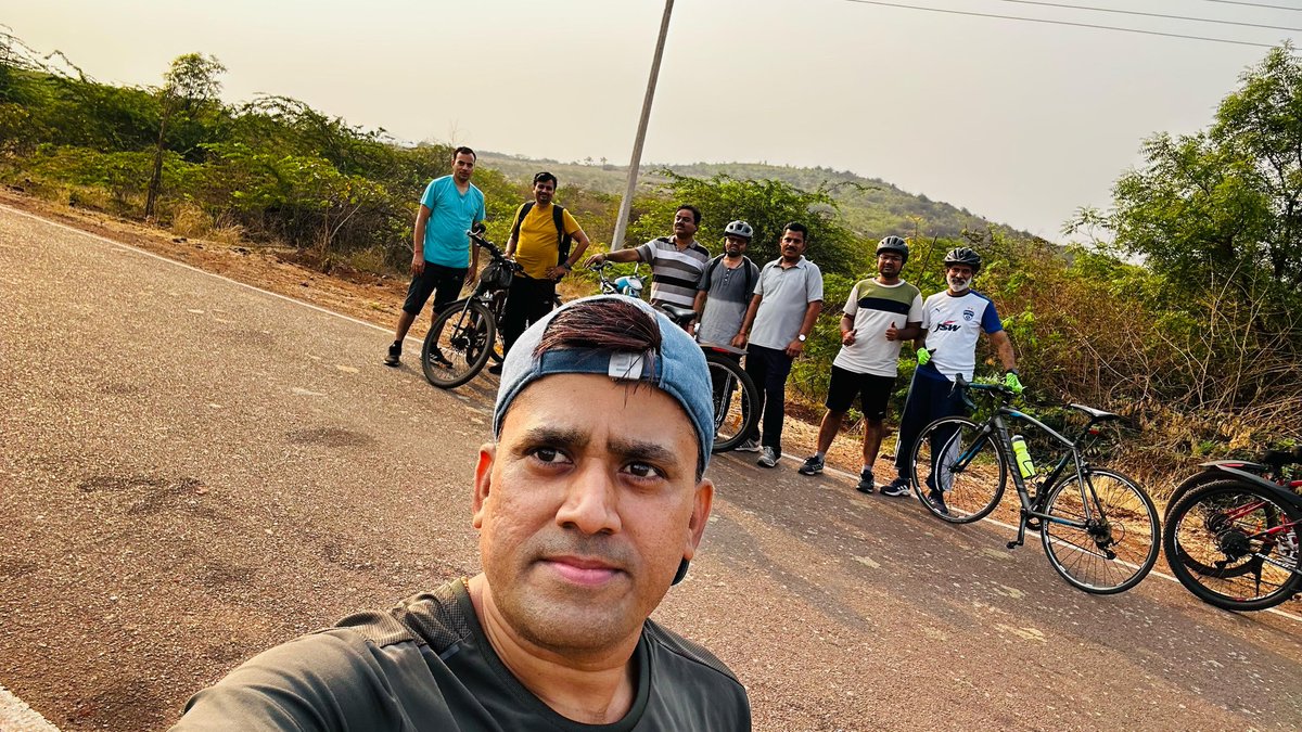 ADKPATIL's tweet image. Great Sunday 
Half Marathon 
+ 
Cycling 
+ 
High tea with Rider's Family 

#running 
#cycling 
#nevergiveup
