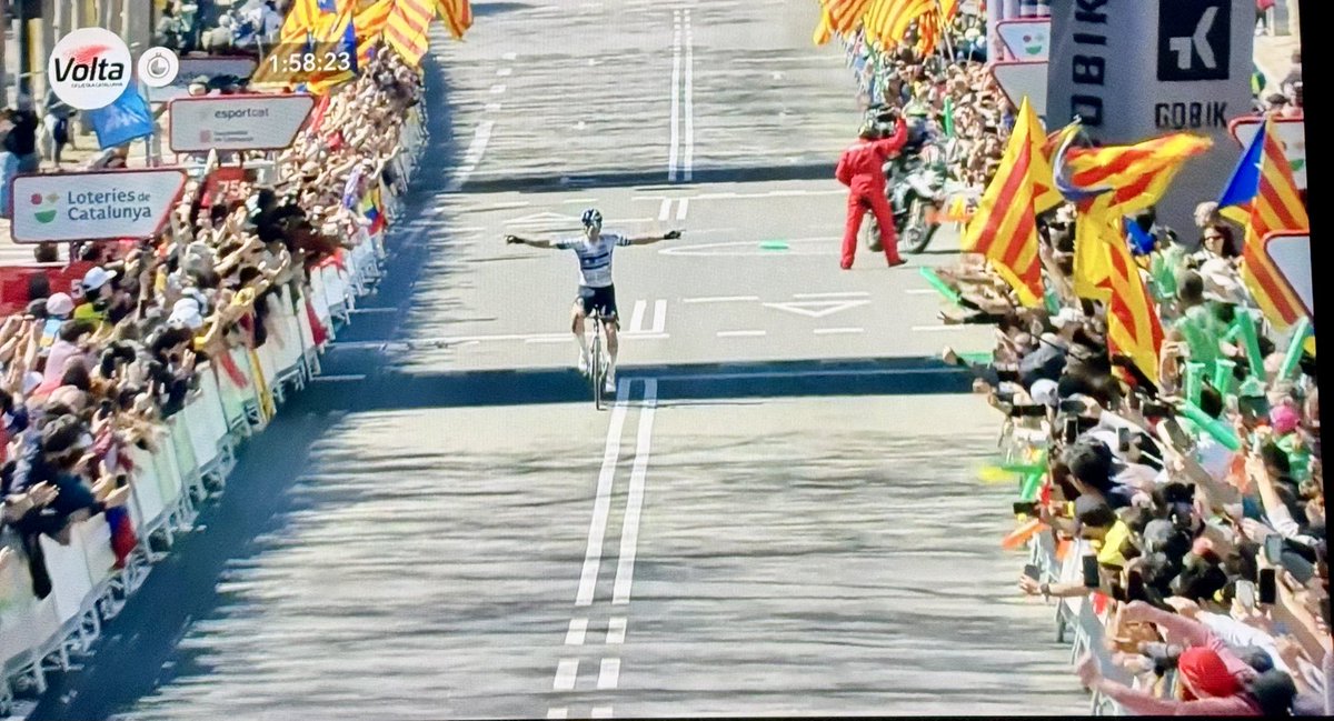 No problem for <a href="/rogla/">Primož Roglič</a> 🫡