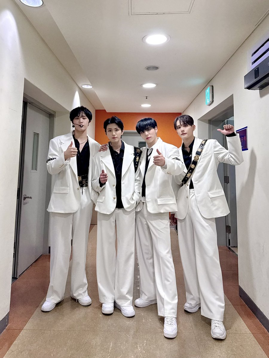 CIX_Official tweet media
