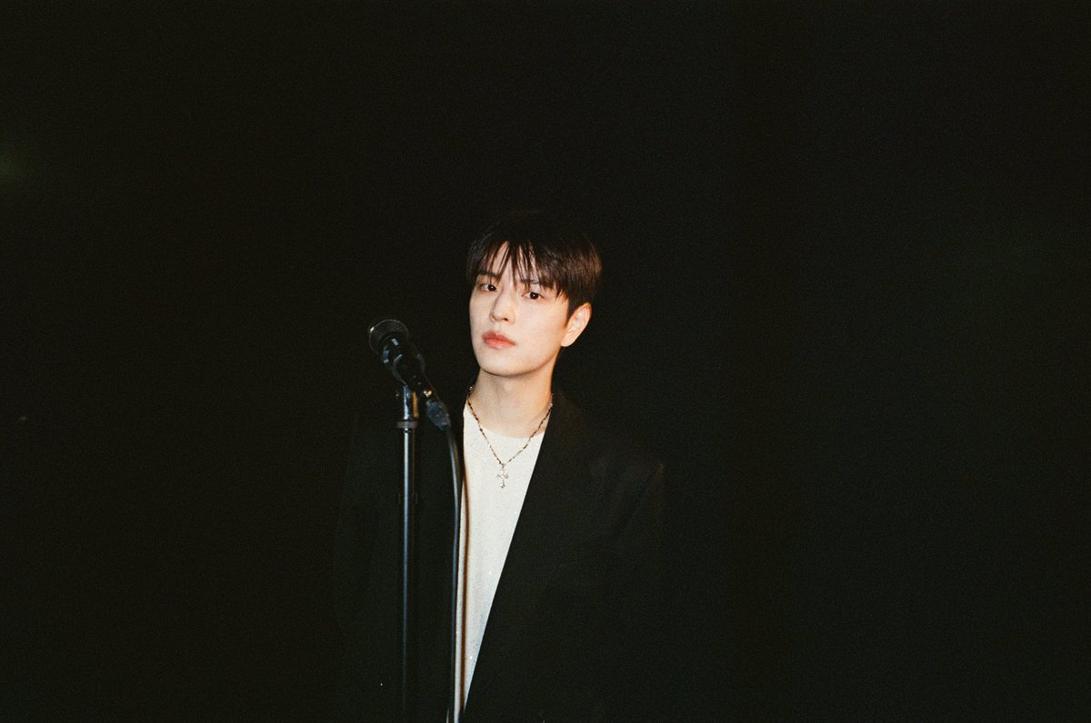 Stray_Kids's tweet photo. [SKZ-BEHIND📸]

I want you to STAY
영원히 함께할 운명인 우리🪽

#StrayKids #스트레이키즈
#승민 #Seungmin
#SONGby #송바이
#YouMakeStrayKidsStay https://t.co/YhMSVsbTLo