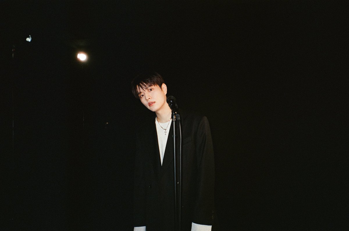 Stray_Kids's tweet photo. [SKZ-BEHIND📸]

I want you to STAY
영원히 함께할 운명인 우리🪽

#StrayKids #스트레이키즈
#승민 #Seungmin
#SONGby #송바이
#YouMakeStrayKidsStay https://t.co/YhMSVsbTLo