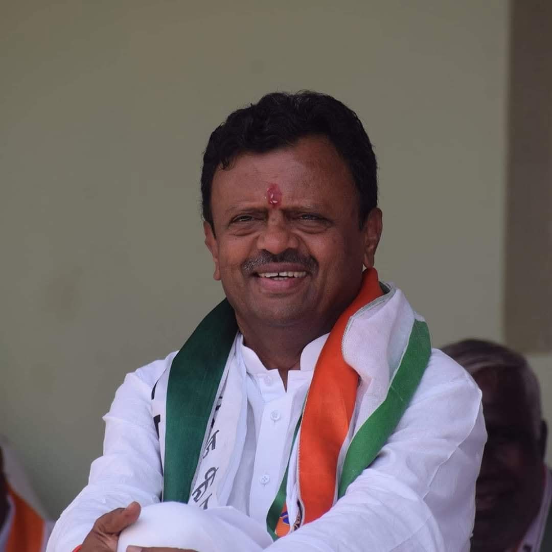 ananta7277's tweet photo. लोकमान्य..लोकनेता..!
आदरणीय डॉ.शिंगणे साहेब आपणांस वाढदिवसाच्या हार्दिक शुभेच्छा.!💐 https://t.co/8dlCa124Tn