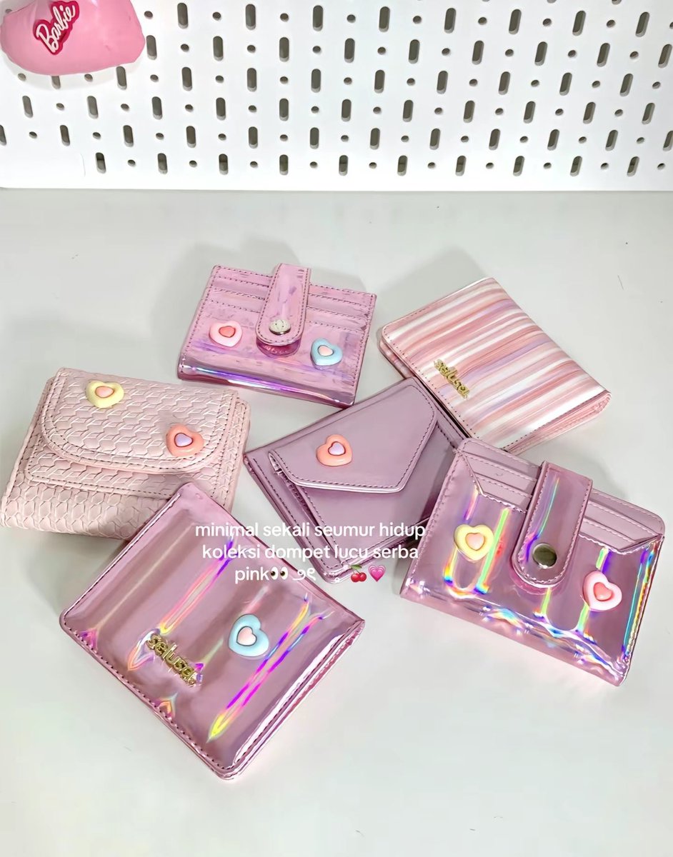 myorensarea's tweet photo. makin dewasa makin suka warna pink kaya gini, minimal sekali seumur hidup koleksi dompet lucu serba pink 🤗🎀👍 https://t.co/R9fdiHv8NT