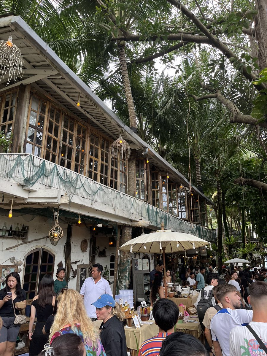 justacklll's tweet photo. cuma rame bngt😭
ga nyampe 10 mnt lgsg pulang😂
but love it!
#bali #canggu #labrisa #sunday #WeekendUpdate #WeekendVibes https://t.co/uVVV4SRcSm