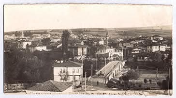 TidimUfuk's tweet photo. KASTAMONU BAYRAM KUTLAMA KARTLARI 

“Iydiniz said olsun” [Bayramınız saadetli olsun]

Osmanlı toplumunun tebrik kartlarıyla tanışması, imparatorluktaki levantenlere Avrupa’dan gönderilen kartlarla başlar. https://t.co/jz0CnV6lph