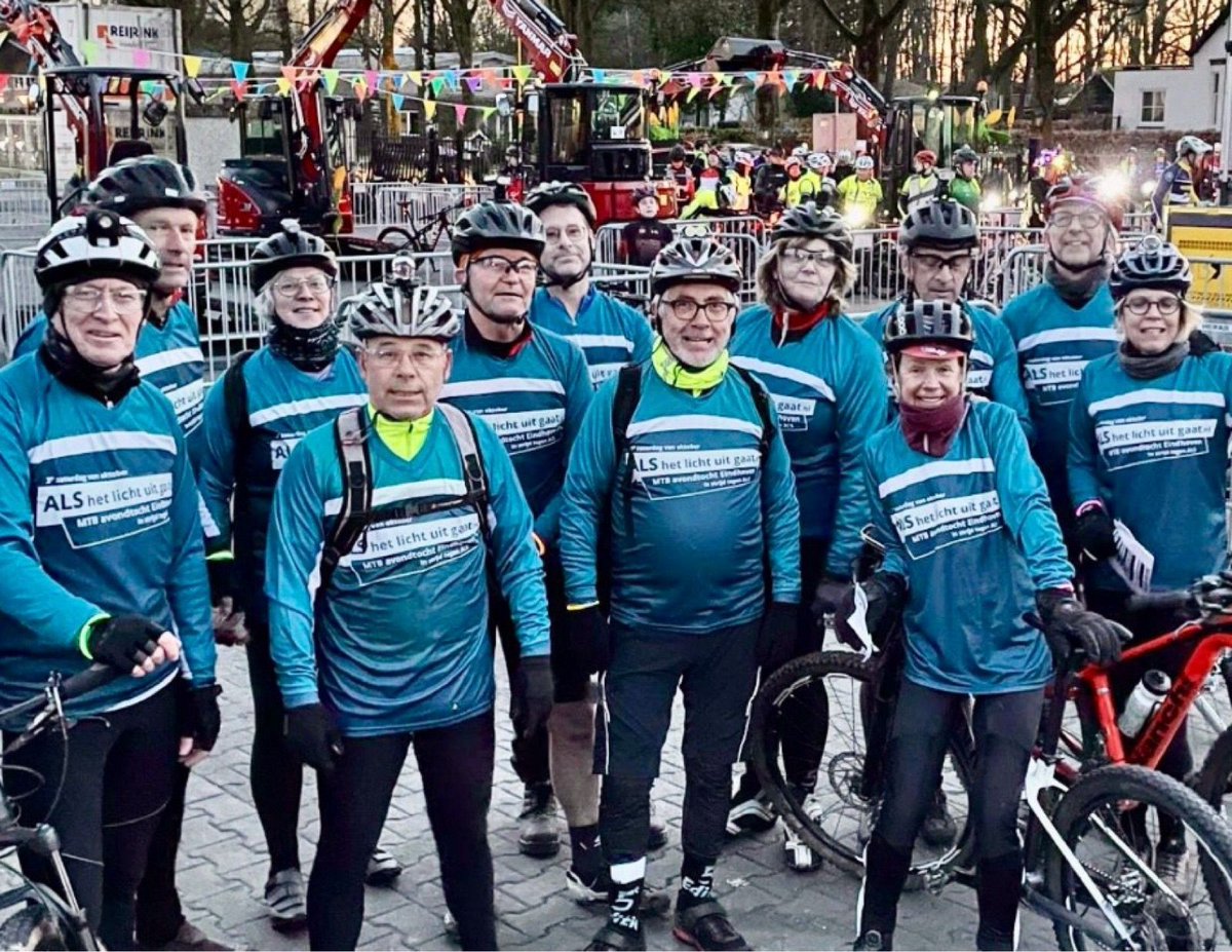 Dit mooie team heeft in Esbeek <a href="/ALS_WATB/">alshetlichtuitgaat</a> extra in het licht gezet!