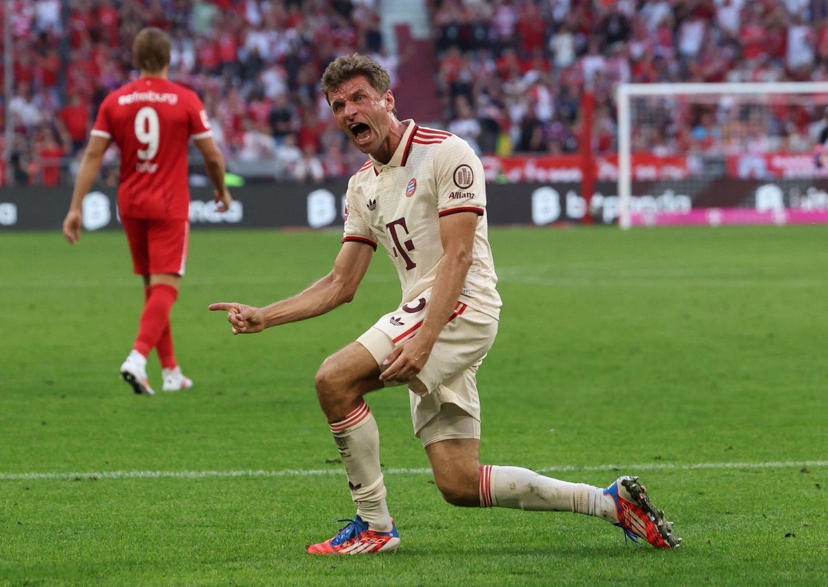 SpieltagIndo's tweet photo. BREAKING! Per @kicker, Thomas Müller (35) akan meninggalkan Bayern München di akhir musim ini setelah 17 tahun membela klub

Müller sebenarnya ingin bermain satu musim lagi, tp pihak Bayern enggan memperpanjang kontraknya. Bayern ingin menawarkan peran lain di klub https://t.co/Ml2XnzOmNV