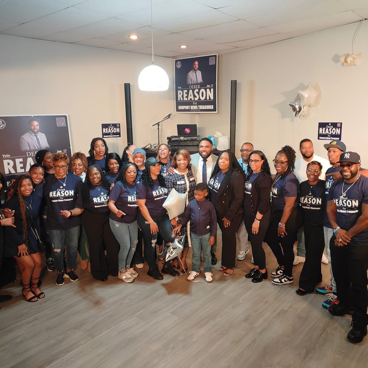 RokashaEdmonds1's tweet image. Derek Reason Campaign Kick Off for City Treasurer of Newport News! What a beautiful high energy event! 
allTheRightReasons2025.com

#TeamReason #AllTheRightReasons