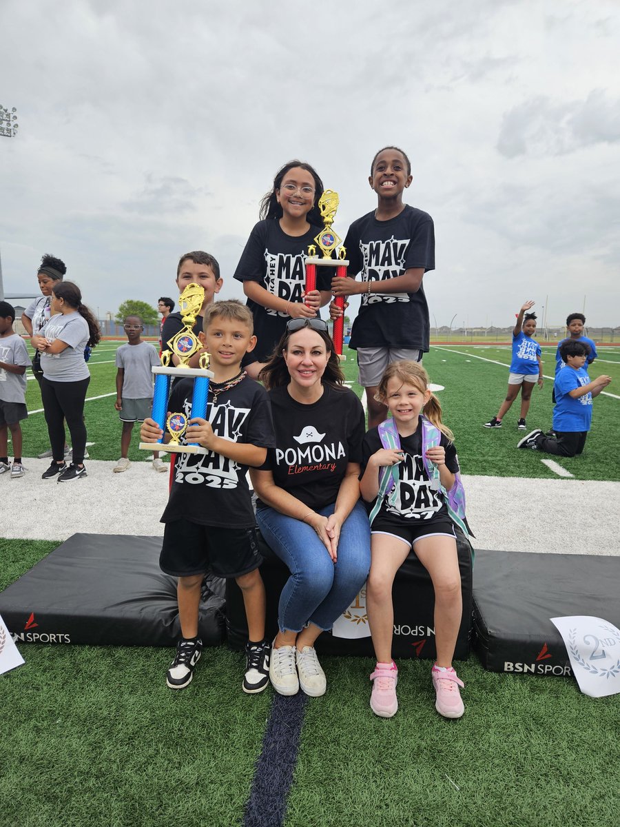 ManvelHS's tweet photo. Mav Day 2025 was a huge success. Thank you to @PomonaElem @SLESuns @JeterElem @ECMasonElem students and staff for a great afternoon of competition. A big Hoka Hey Shoutout to the MHS student and staff volunteers for running all the events. https://t.co/aYPHHqzKLy