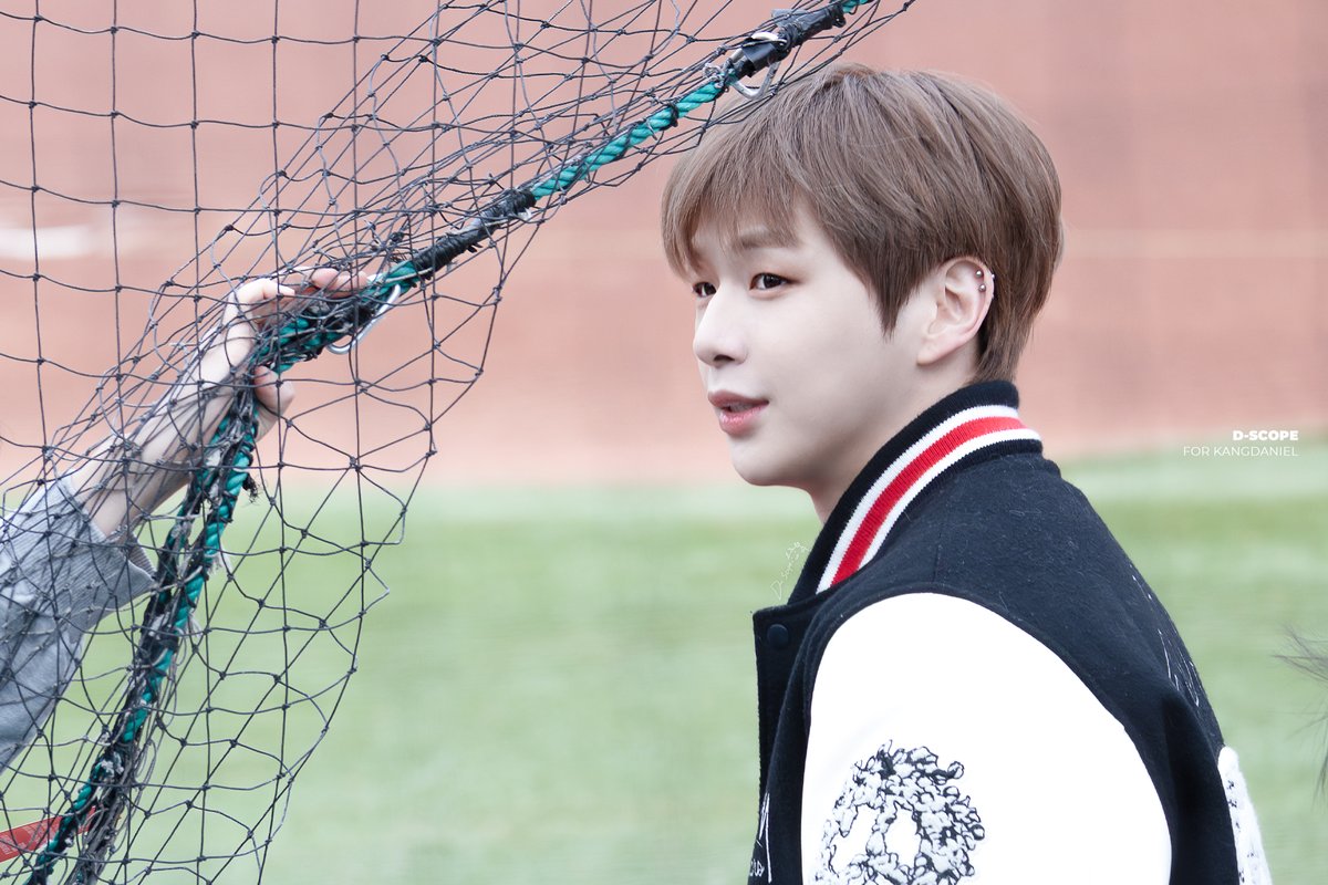 DanikScope's tweet photo. ✨

- 250329 롯데 시구 연습 HQ #강다니엘 #KANGDANIEL https://t.co/i0493uDBif