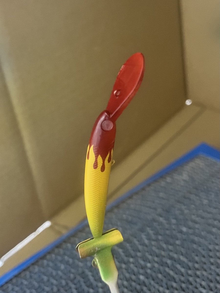 kobashige1984's tweet photo. ファイアパターン逆マスキングで液垂れ感狙いましたが、イメージしてたのと違う…
あとマスキング剥がしたら塗膜持ってかれたー😩リベンジですね。
ケイムラの効果がどう出るのか楽しみです。
#ルアー自塗り
#コピックABS
#ガンマカエアブラシ
#HMKL
#ZAGGER https://t.co/FIMZzL9bs2