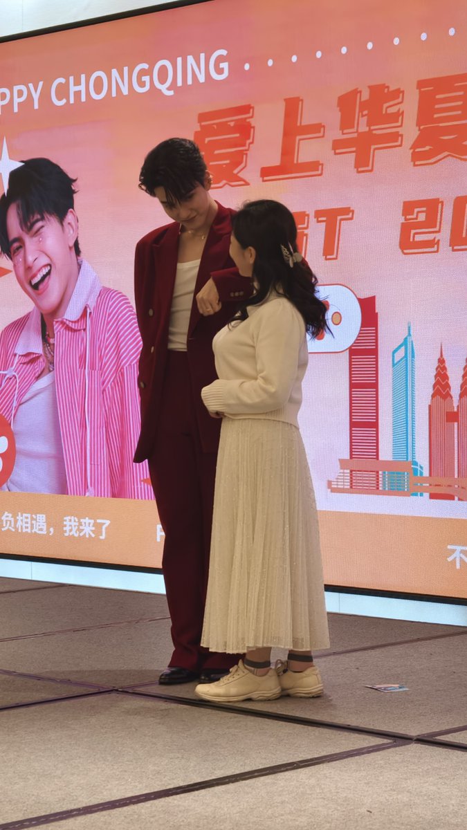 Sifei_Sin's tweet photo. 不知道这位是不是日本的太太，我角度不太好，没拍到正脸😂 https://t.co/SUrAiL9PSg