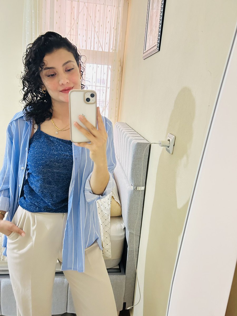 "Güzeller bayram günü süslenir,
Seninse bayramları süslüyor yüzün."
#EidMubarak