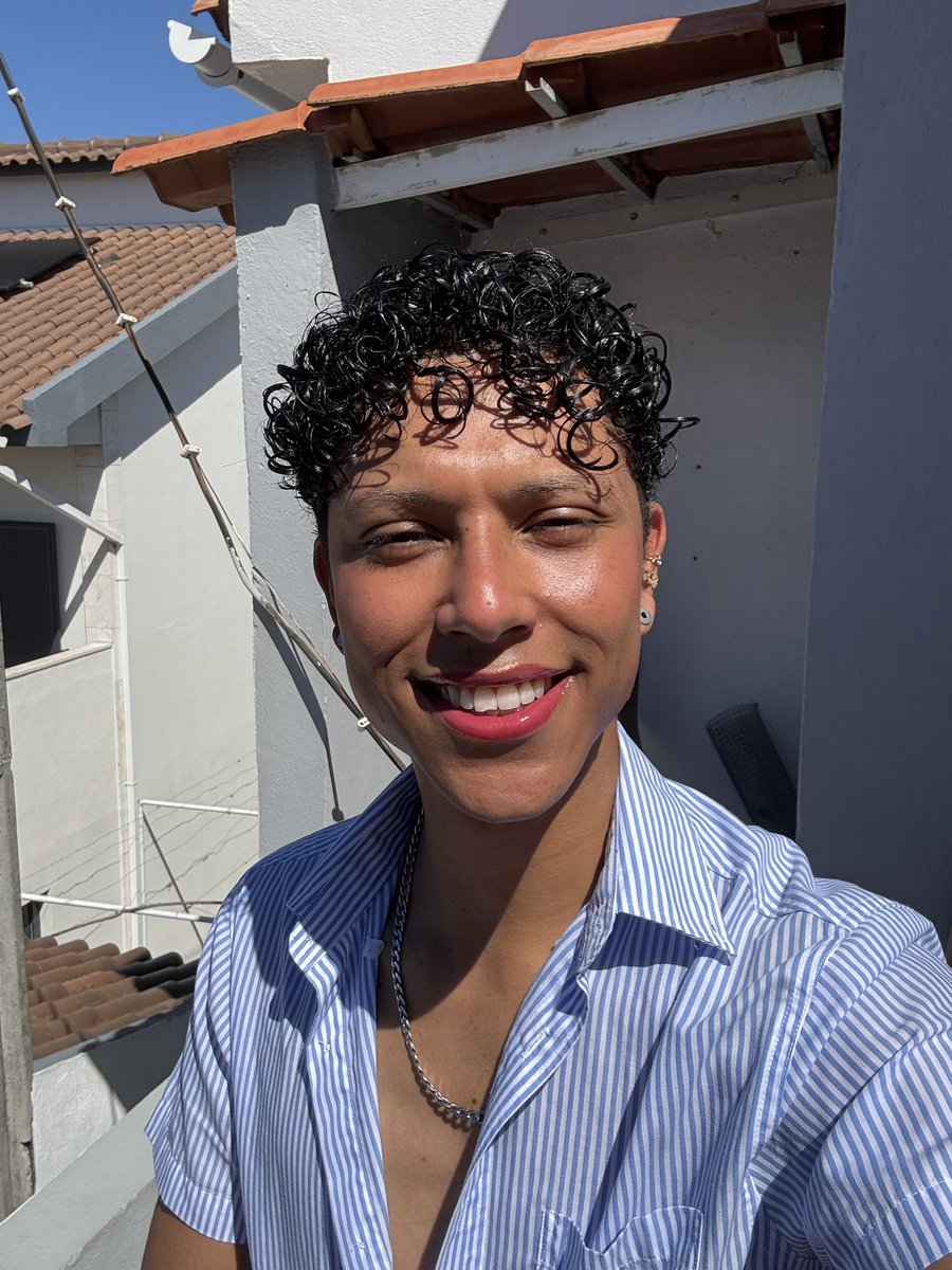 PersaVinicius's tweet photo. Imdo tomar um solzinho!!! Nesse inicio de primavera!!! https://t.co/r4AMl5sOyJ