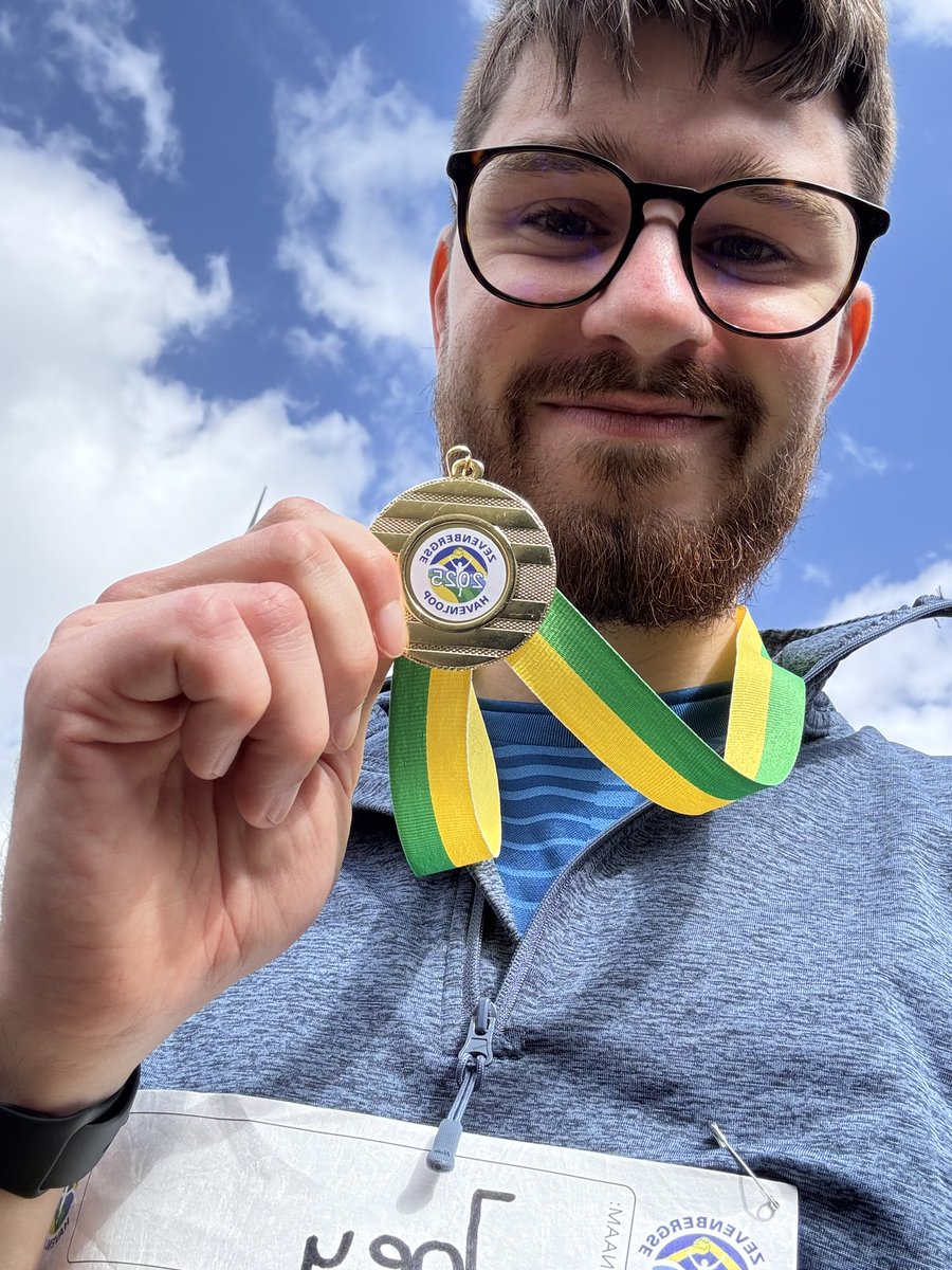 Just ran my first 5k race ever 🏃🏻‍♂️ 

It was tough, but it shows that you can do anything if you put your mind to it!