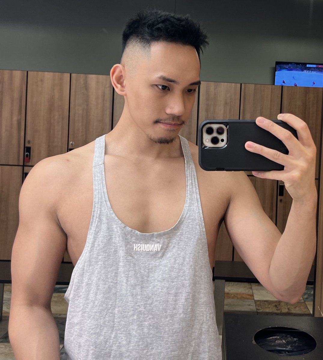 Bigger the better 😝 #gaysian #Gymbro