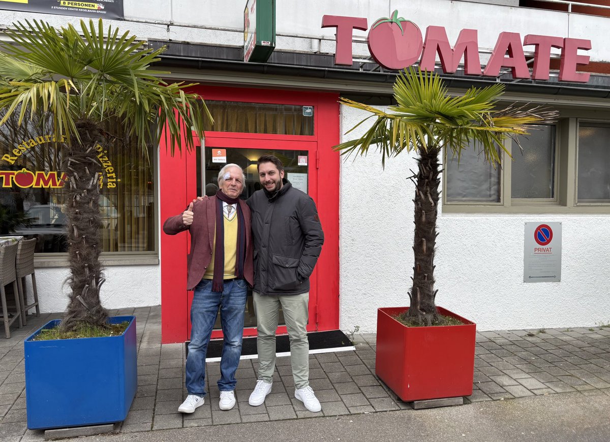 rstocker_sky's tweet photo. The_RSA_1st / https://t.co/iqPVaaAbaj Bilderwelten ist auch ausserhalb des Onlineshops LIVE in Bewegung.
Für die Reise von #Zürich nach #Hamburg zum 🟧 #PICTAday sind The_RSA_1st / @Landeinwohner Mario Hotz & @rstocker_sky Ronny Stocker ab 31. März 2025 professionell vorbereitet – Dank @Timothy_INT & @DaniSchafroth noch viel besser.
Was der 🟧 #PICTAday ist & warum der Graubünden Bahnkalender für The_RSA_1st / + / Fotografie Hotz an diesem Anlass & für unseren https://t.co/I0lEIeZ2BI Onlineshop eine zentrale Rolle spielt:
Sohnemann Timothy Stocker & Vater Ronny Stocker haben ihren traditionellen Montags-Zmittag im Tomate🍅 Sood Oberleimbach Restaurant ausnahmsweise auf Freitag, 28. März 2025, verschoben.
Warum?
Montag, 31. März 2025, gehen Mario & Ronny mit dem Nachtzug von Zürich nach Hamburg & nehmen hier teil:
PICTADAY & PICTATALKS
AM 3. APRIL 2025 IN HAMBURG
🟧 https://t.co/lMA1tVxB3K
🙏
#SilkeWerner
AUSSTELLER
Bildagenturen und -archive
Anbieter für Visual Tech,
Digital Asset Management,
Rechteverfolgung, Keywording
Medienrechtskanzleien
Hier ist
•••
The_RSA_1st /
RSA Ron Stocker Art 1st / + / Fotografie Hotz
https://t.co/I0lEIeZ2BI
•••
am
#TISCH 1️⃣1️⃣
präsent
•••
•••
•••
Timothy Stocker &
Ronny Stocker
besprachen die
#BilderWelten
🔴🌙🔵 https://t.co/I0lEIeZ2BI /
Onlineshop
April-Aktualisierung:
#Neu
als – erstmalig – neues Angebot für das deutsche Publikum:
Graubünden Bahnkalender 2026. Von 2015 bis 2024 erschien das jährlich immer wieder neu von Mario Hotz herausgebene Werk ausschliesslich in der Schweiz.
#Neu
CHESSEX'S
CUBA SIXTIES POSTCARDS
🙏
Dankeschön, Timothy Stocker,
für
https://t.co/HZtG8D0wET Onlineshop
Aktualisierung ‹Pro Deutschland›
🙏
Dankeschön, Daniel Schafroth,
für
https://t.co/HZtG8D0wET Backoffice
Aktualisierung ‹Pro Deutschland›