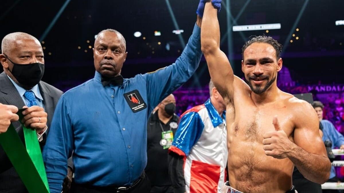 WorldBoxingNews's tweet image. Keith Thurman talks inactivity, ten more fights and 160 move worldboxingnews.com/keith-thurman-… #KeithThurman
