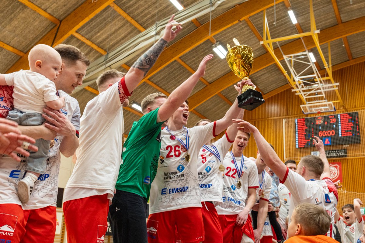 Í gær tryggðu Þórsarar sér deildarmeistaratitil Grill 66 deildar karla með 37 – 27 sigri á HK2. Þór endaði því í 1. sæti Grill 66 deildar karla með 28 stig,. Þór verður því á næsta tímabili í Olísdeild karla. 
 
Til hamingju Þór