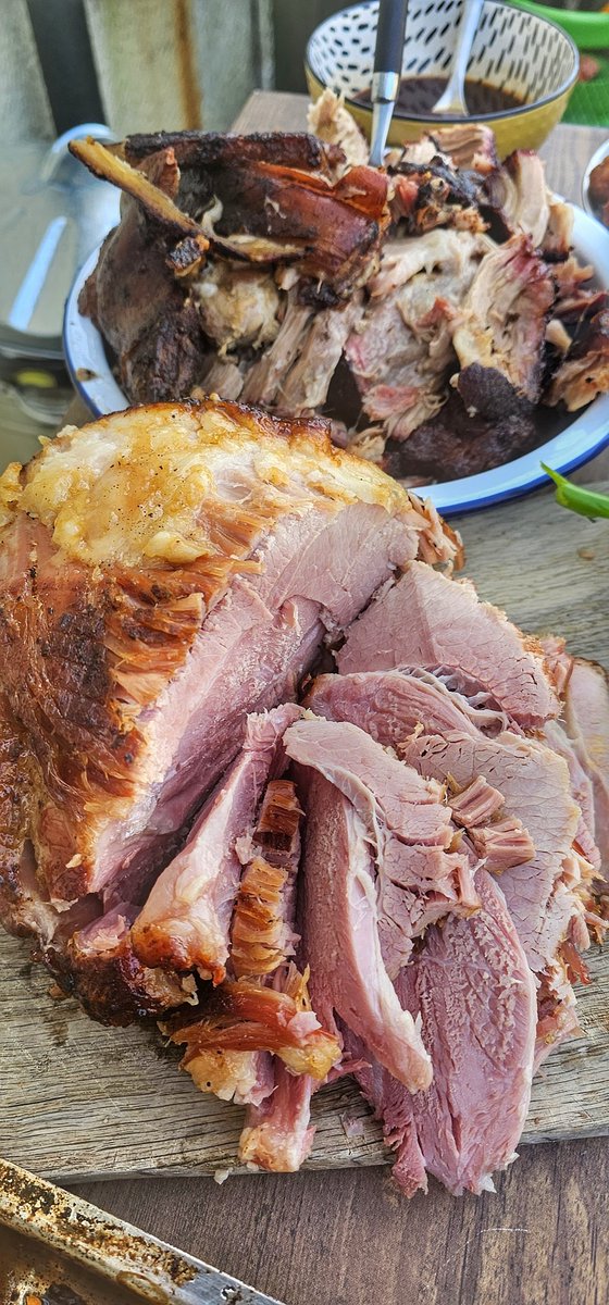 Got family round for a Mother's Day feast in the sun..

Pulled pork, maple glazed ham, hot dogs, chimi roasties and some veg 🔥