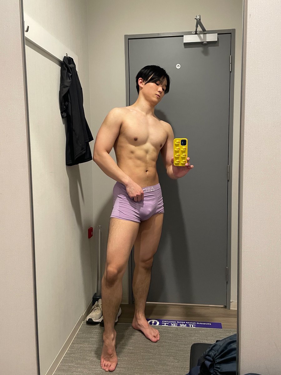 アブローラー100回956日
スクワット100回16日目
腕立て100回16日目

祝！ベンチプレス100kg上がったぁぁ
学生のうちに上げることが目標だった！