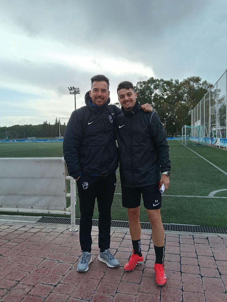 😀 Seguimos 👍#UEFAA <a href="/RFAFSevilla/">RFAF - Delegación de Sevilla</a>
#ProfesCEDIFA #MarcoFernandez
🆕Mario Centeno
⚽2a Andaluza Juvenil. San Roque Balompié
🆕 Jorge Alonso
⚽CD Utrera. 3RFEF
🆕Carlos Larra
⚽3a Andaluza infantil. Círculo del Porvenir
🆕Rubén Cepello
⚽Division de honor cadete. San Roque Balompié