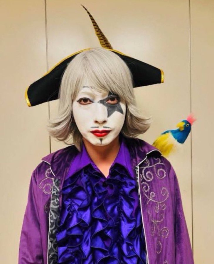 えいけい tweet media