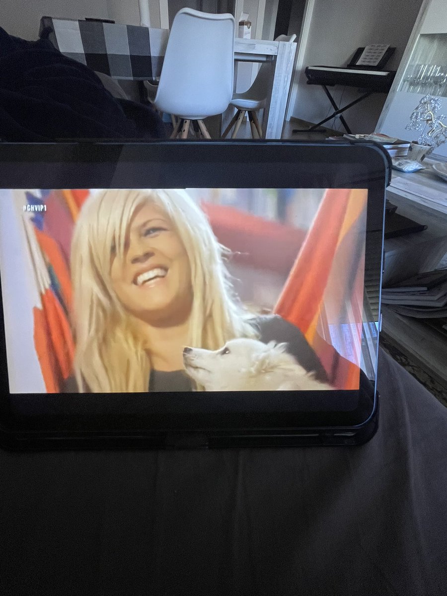 cc4rme3's tweet image. mirándome #GHVIP3 
joder ella era tan perfecta y pensar que ahora no sabemos nada suyo