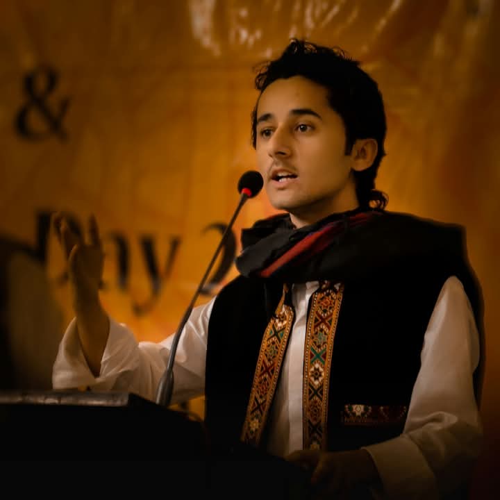 گونڈلیں نیبل نود مارا پہل بکن. ما پہ تو اچ کت کنگ ءَ نہیں.
#ReleaseNabeelNodh <a href="/bahot_baluch/">Bahot | باہوٹ</a> <a href="/HamidMirPAK/">Hamid Mir حامد میر</a> <a href="/zafaressa/">Zafar Essa</a> <a href="/ChairmanBSO_/">Balach Qadir</a> <a href="/AbubakerKulachi/">Abubaker Kulanchi</a> <a href="/h/">َ</a>