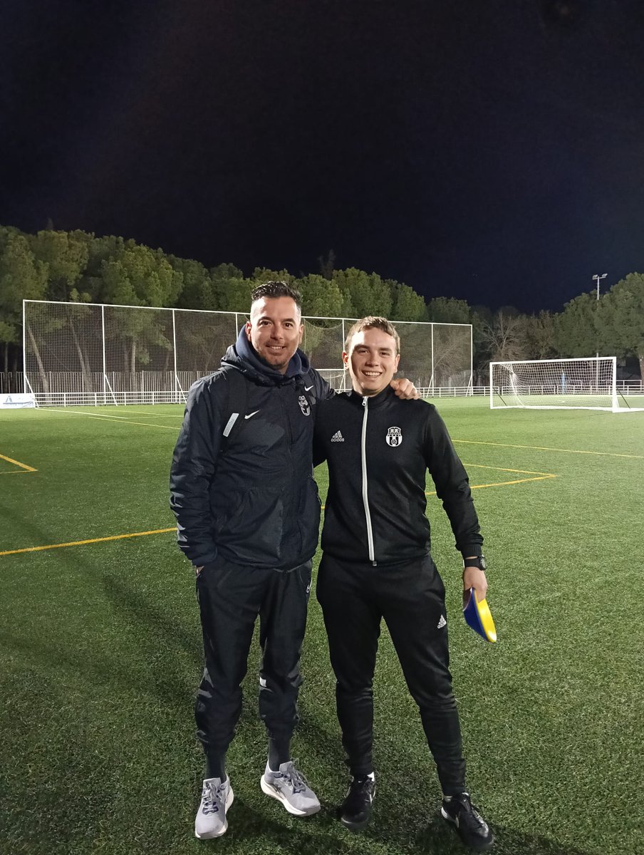 TODO EL FÚTBOL 
🔥 #UEFAB #ProfesCEDIFA #MARCOFERNANDEZ <a href="/RFAFSevilla/">RFAF - Delegación de Sevilla</a>
🆕 Alumno: Pau Salom
⚽ AD Nervión
🆗 Primera Andaluza Cadete