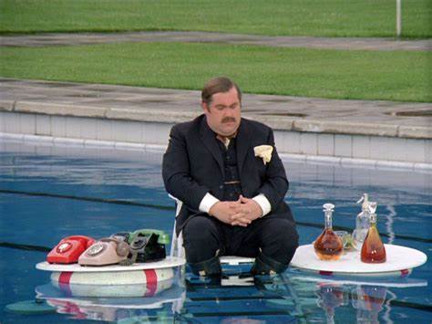 The year is 1975 tweet media