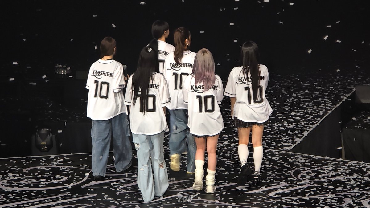 gfriend_fess's tweet photo. Till we meet again, THIS IS GFRIEND 😭💜💙🤍 https://t.co/1t89hX0s0I