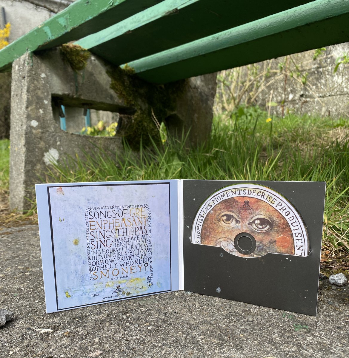 RustedRail's tweet image. A sneak peek at the forthcoming album from Songs of Green Pheasant - April 11th street date!

Pre-orders of SOGP's 'Sings The Passing' are available from the Rusted Rail Bandcamp:

rustedrail.bandcamp.com/album/sings-th…

#newalbum #songsofgreenpheasant #rustedrail #bandcamp