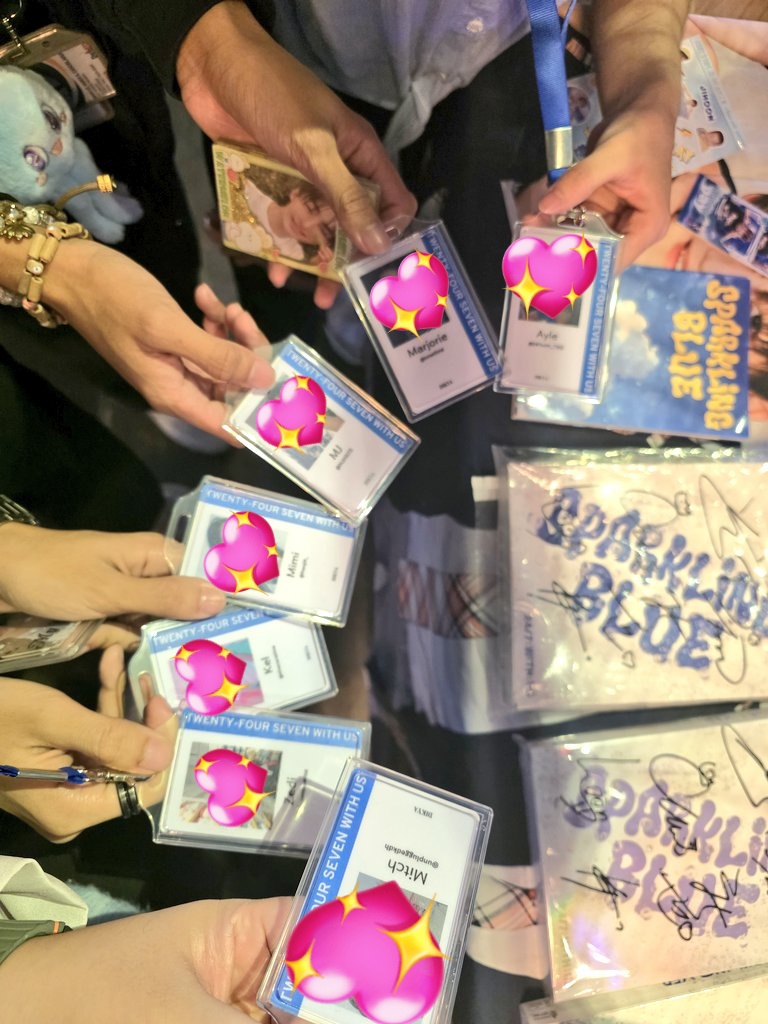 unpluggedkdh's tweet photo. Had fun celebrating Jihoon's birthday with filo 42s today! Thank you @HANJIHOONPICS and @twsproject42 πβ¨οΈπͺΌ
#HaeppyJIHOONDay
#RhythmAndWaves
#FlowWithJihoon https://t.co/aOXAUSyXOH