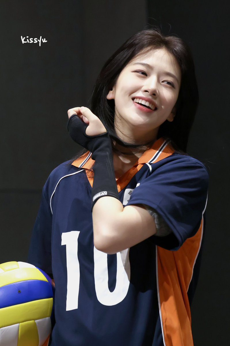 kissyu_901's tweet photo. 250330 sw 🏐

#ANYUJIN #안유진 #IVE #아이브  #ユジン https://t.co/M6YA83gJnc