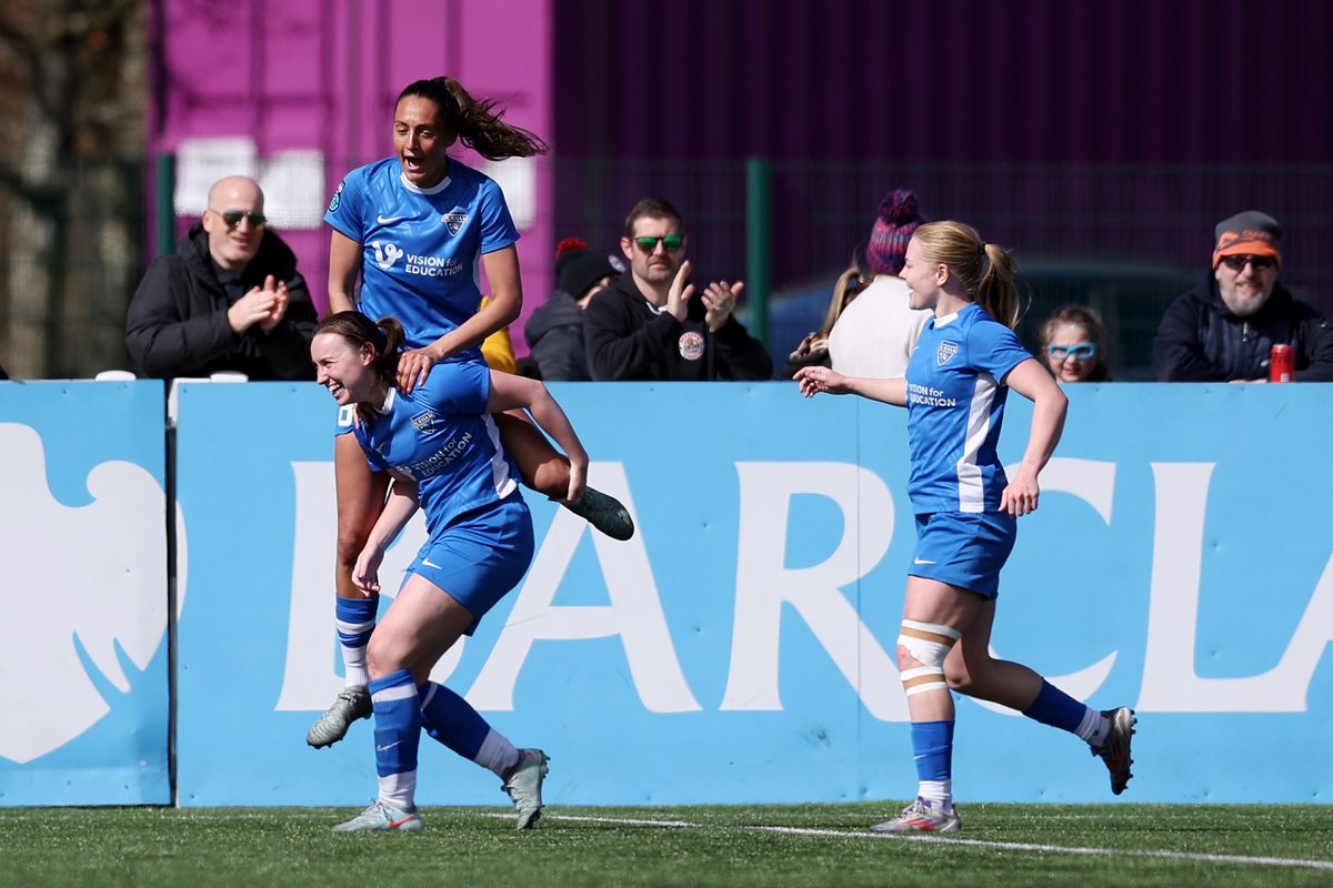 Hat trick hero⚽️⚽️⚽️

#BarclaysWC <a href="/AimeeClaypole/">Aimee Claypole</a> <a href="/DurhamWFC/">Durham Women FC</a>