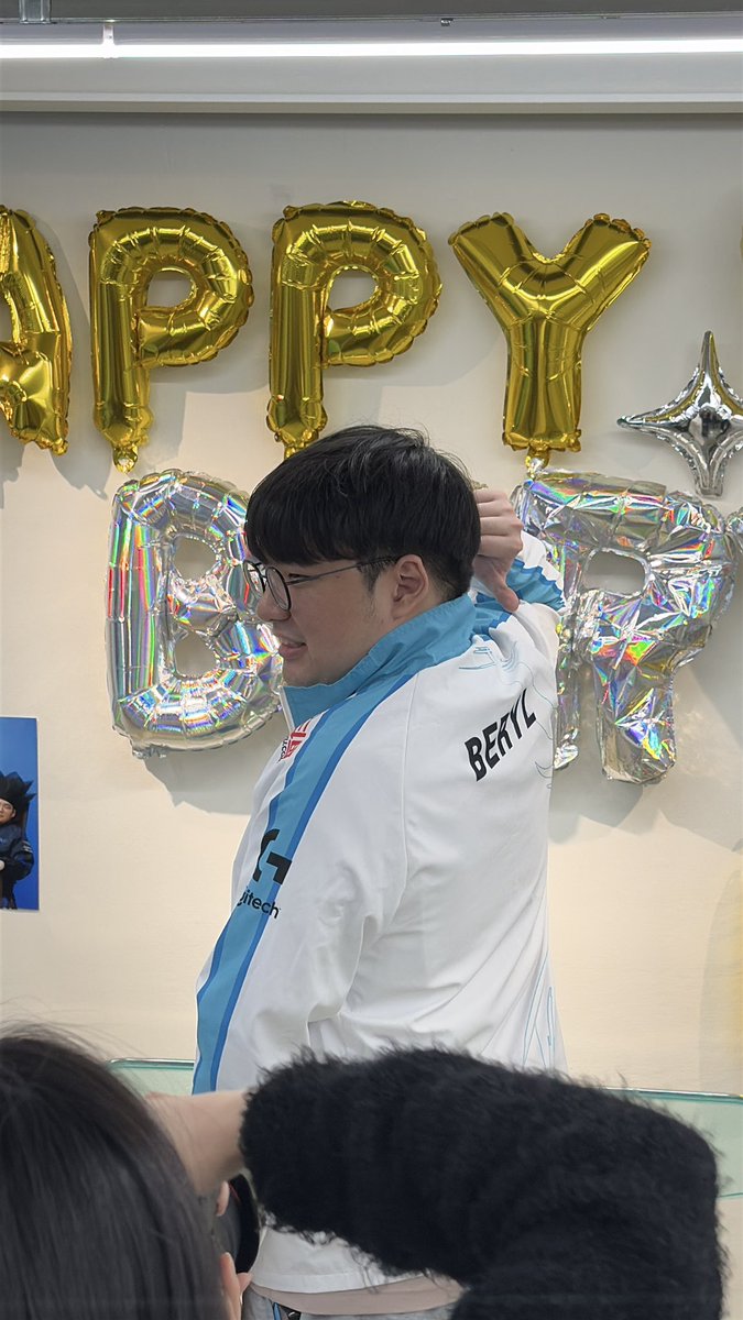 🥺🤍

#롤도사_베릴의_깜짝생일파티
#HAPPY_BERYL_DAY