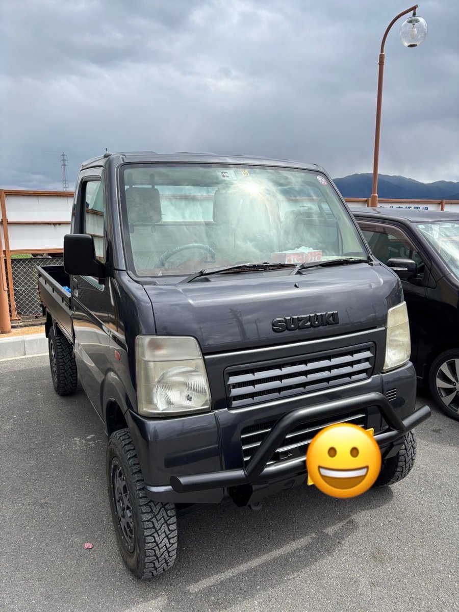 masaking5014's tweet photo. キャリーカスタム😊
オーバーランド仕様にしていきます。荷台にはボックスをのせてカスタム😊
純正タービンで爆速仕様によっしーさんが作って頂けるとの事なんでめっちゃ楽しみー

#キャリー#キャリーカスタム#軽トラカスタム#ターボ化#オーバーランド https://t.co/TQXG20M3ED