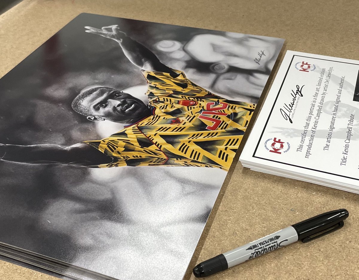llewellyn_art's tweet image. Limited Edition reproductions signed of my portrait in tribute to Kevin Campbell for the @KJCfoundation
If you want to get your hands on one of these just tap the link below 🔗
llewellynillustrations.com/product-catego…