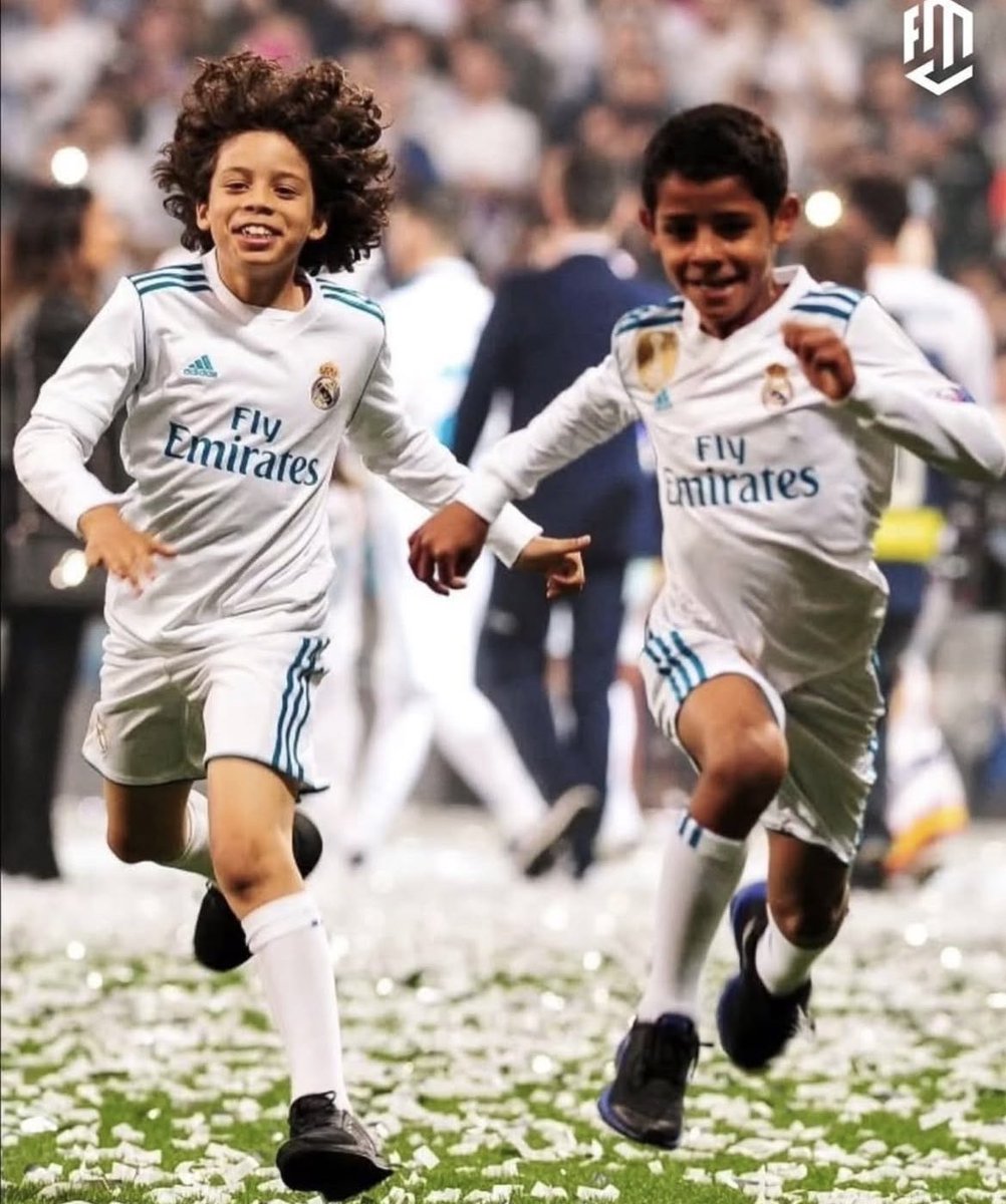 mbafraaude's tweet photo. Me gustaría muchísimo que estos 2 llegasen a jugar juntos en el Madrid… https://t.co/apkWL8aBqZ