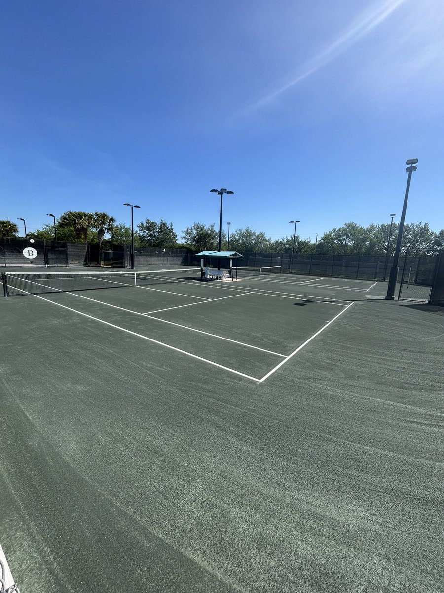 BeyondBaselines's tweet image. Just finished a reinstall court project at The Boulevard! New takes, 4 tons of clay and hard work! #clubmanagement #tennis #hospitality #maintenance