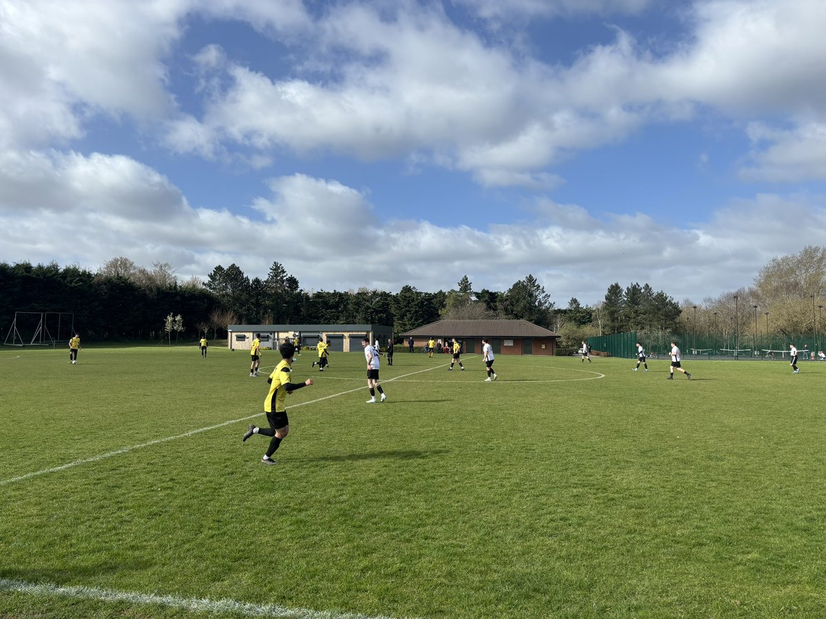 𝗗𝗼𝗻𝘀𝗔𝗰𝘁𝗶𝗼𝗻𝗙𝗖 𝟰-𝟬 𝗚𝗿𝗲𝗮𝘁 𝗟𝗶𝗻𝗳𝗼𝗿𝗱

Our DA boys stormed to yet another emphasising win, this time away at Great Linford. 

The victory today means the lads in white need only a draw or a win next weekend to win the league!

Unreal!👏

#DonsAction