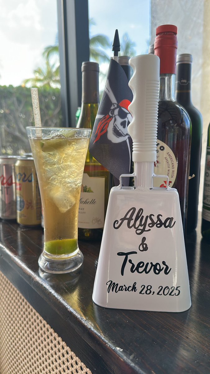 Alyssa Lang tweet media