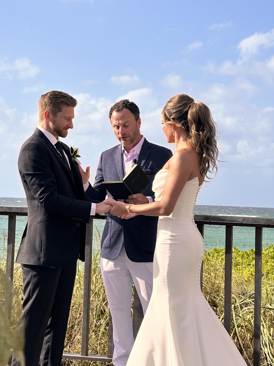 Alyssa Lang tweet media