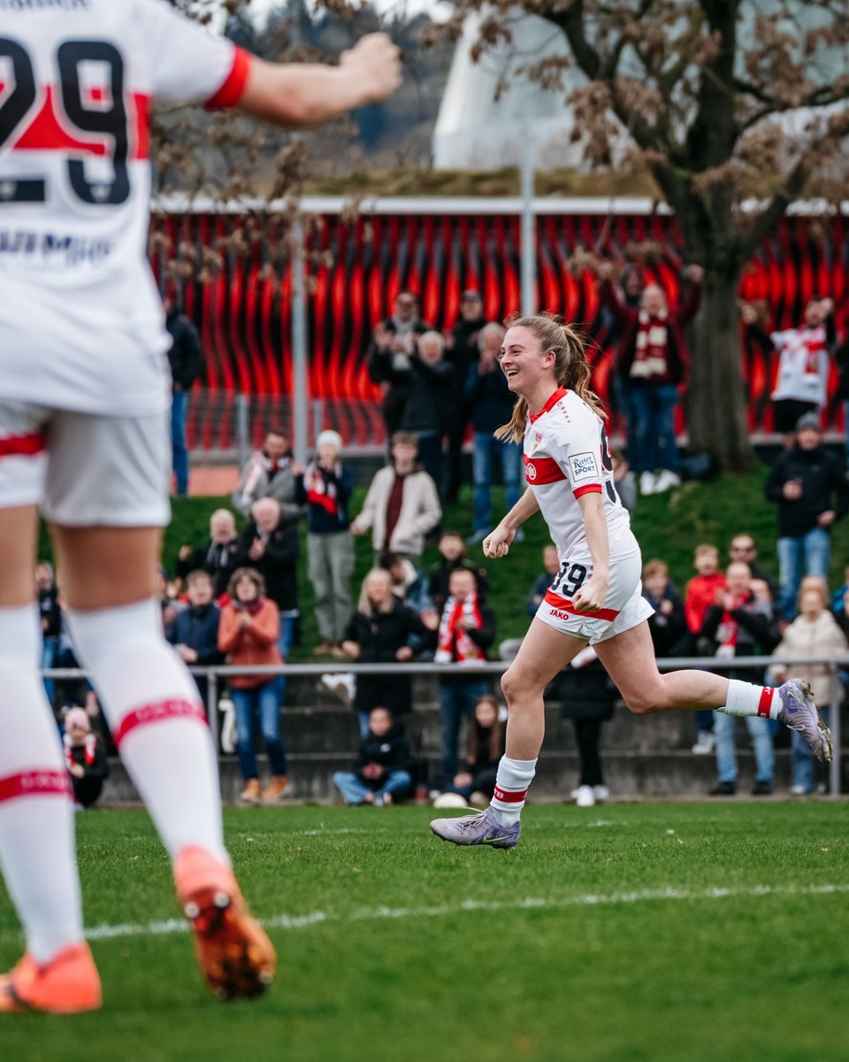 VfB_Frauen's tweet photo. ⚽️💥
#VfB | #VfBFrauen | #Regionalliga | #VfBOFC 1:0 (44.) https://t.co/tgyG1t939w