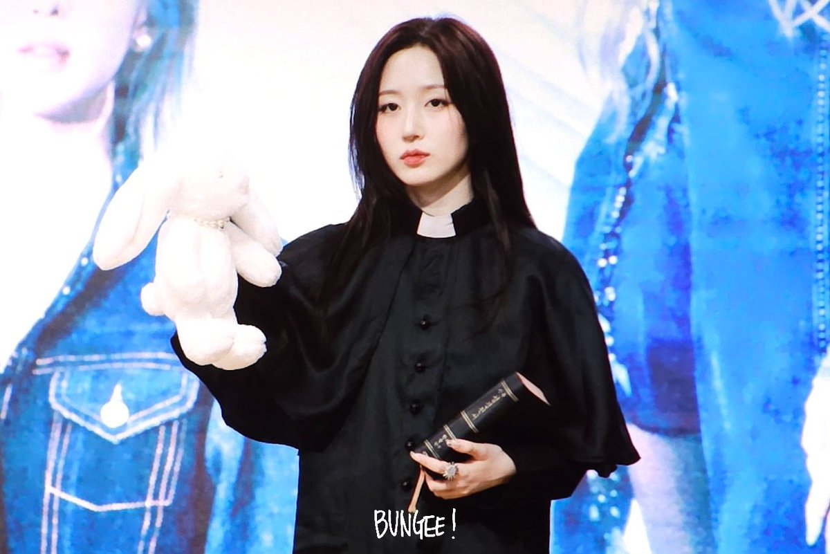 Bungee0225's tweet photo. 250330
토끼 구마가 되

#해원 #HAEWON
#NMIXX #엔믹스 https://t.co/pN8ALaYase